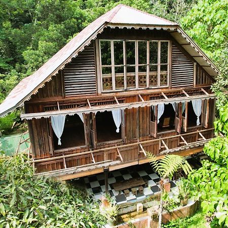 Happy Ria Homestay & Guesthouse Bukit Lawang Eksteriør billede
